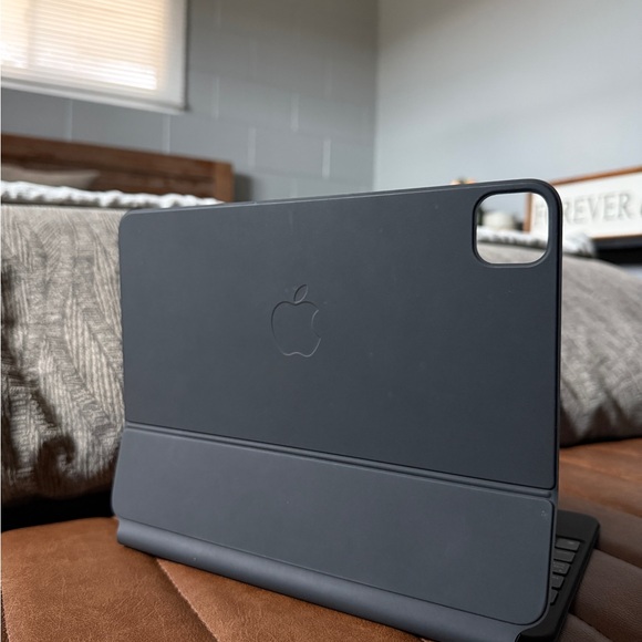 iPad Magic Keyboard 11 inch - Picture 4 of 5